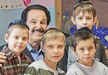 Mike-Evans-with-orphans-in-Ukraine